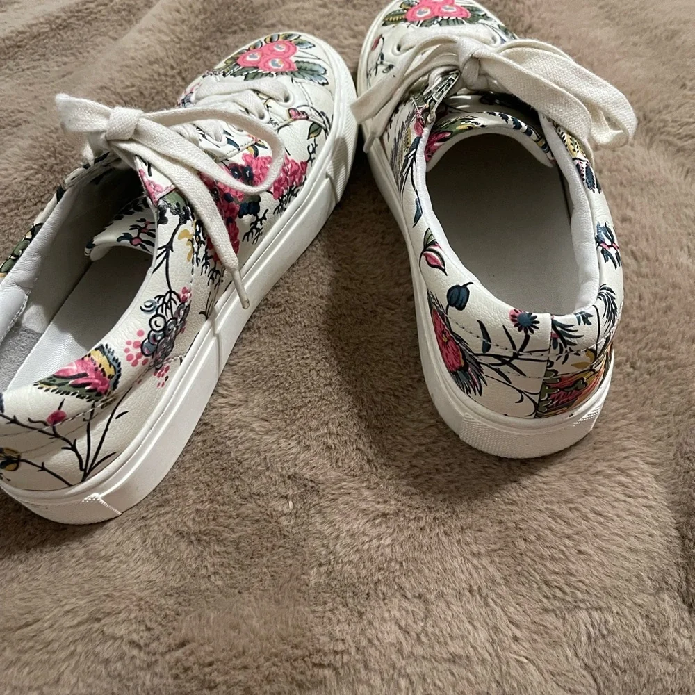 Tory Burch Leather Floral sneakers lace up shoes Size 5